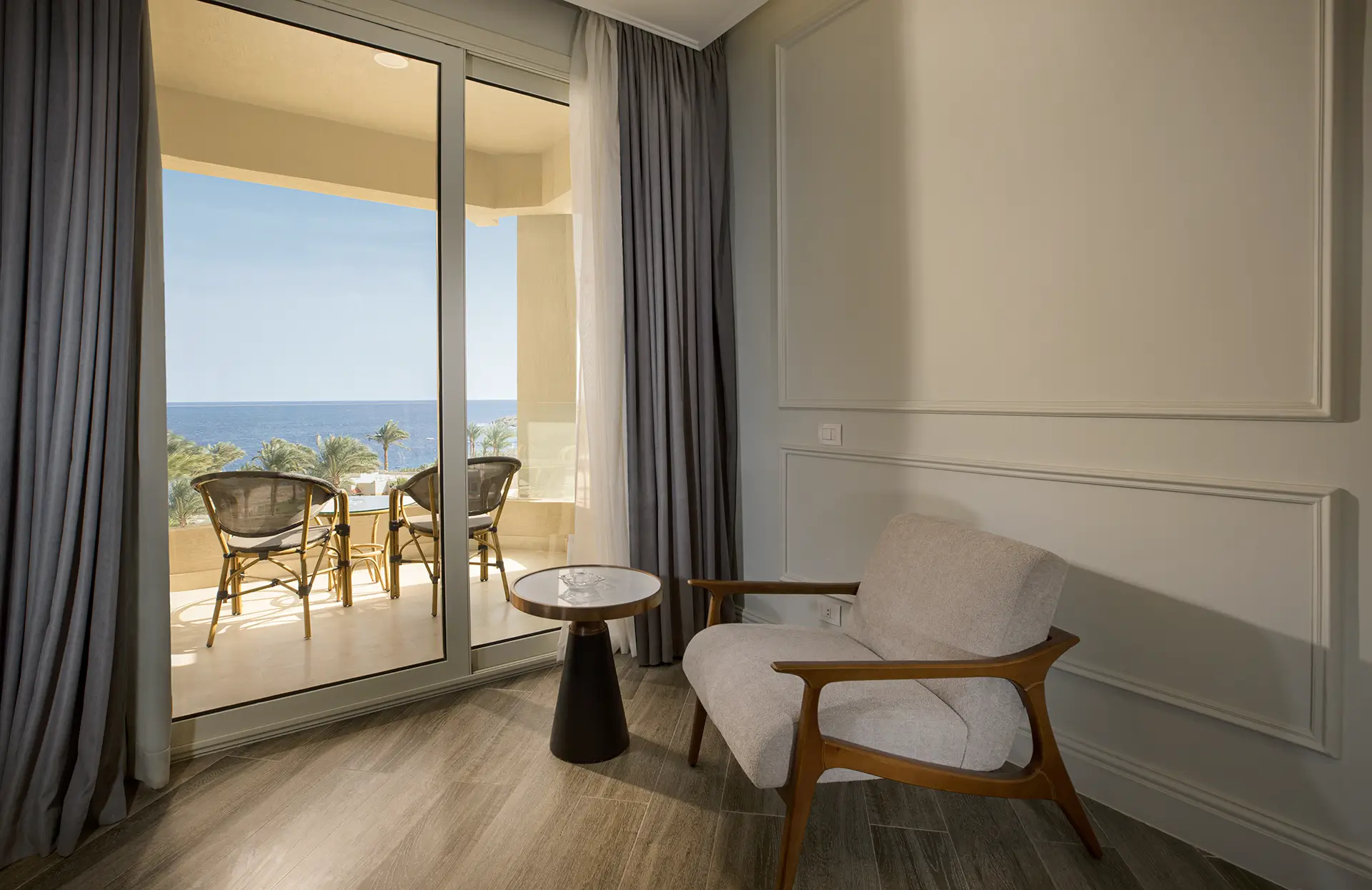 Executive Suite (PART B)00020